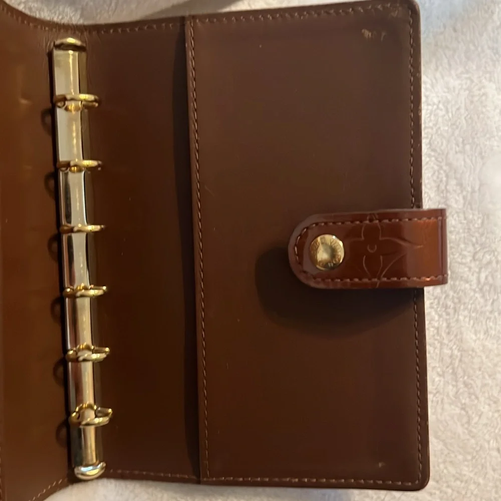 Authentic Louis Vuitton Vernis Agenda - Picture 4 of 13